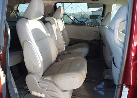 2017 Toyota Sienna Xle 8 Passenger z USA, uszkodzony, nr VIN 5TDYZ3DC9HS895124